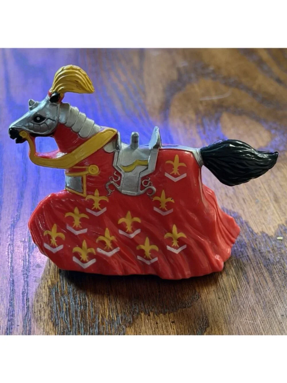 Vintage 1988 Britains Medieval Knights Castle Red Horse Rolling Toy Figure 3”